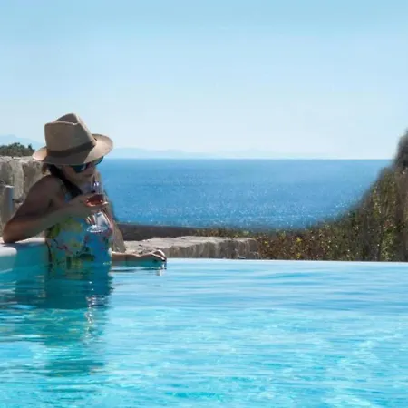 Villa Seaside Serenity *